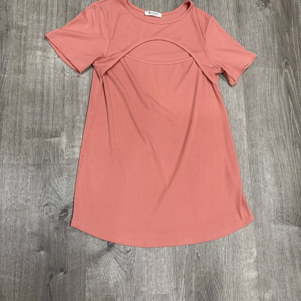 Pink Short Sleeve Top with Cutout